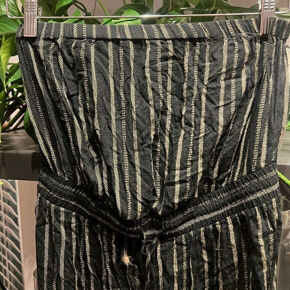Romper Striped - Size Small, Great Condition Size Medium Drawstring Around Waist - Picture 2 of 6